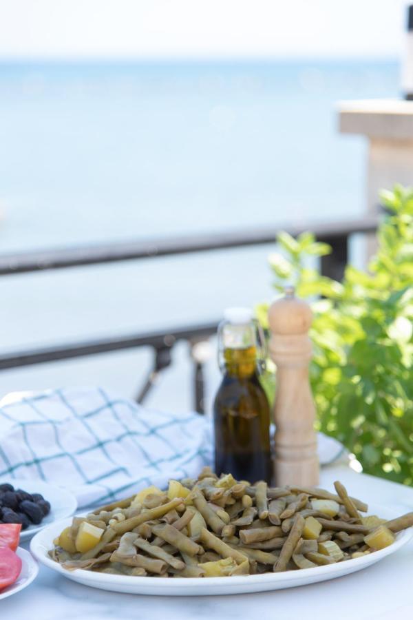 Tylos Beach Hotel Kato Pyrgos Bagian luar foto