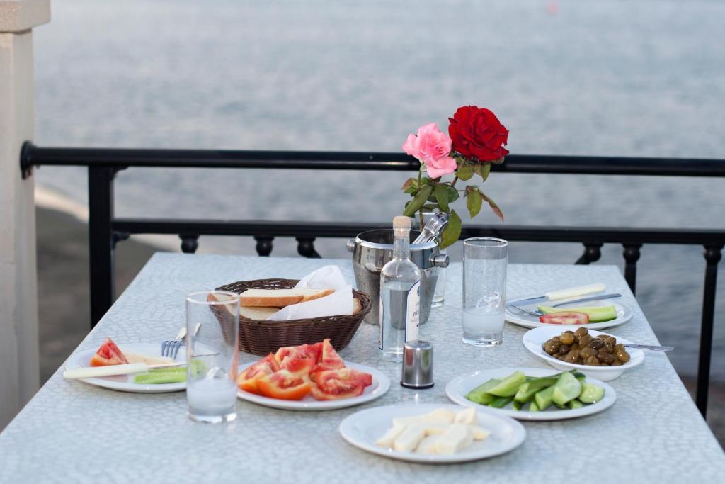 Tylos Beach Hotel Kato Pyrgos Bagian luar foto